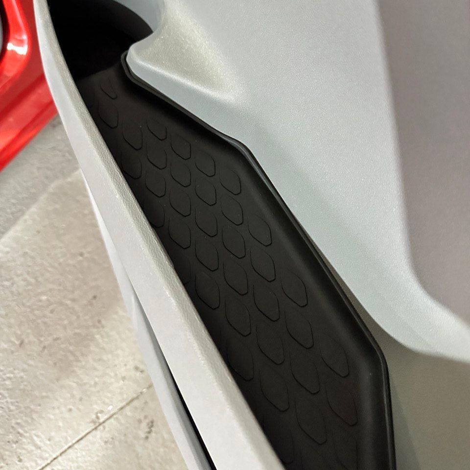 For New Ford Transit Custom 2024-2026 Rubber Door Pocket Inserts | Non-Slip Storage Mats